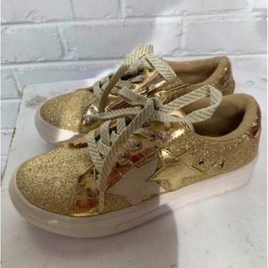 Girls Gold Glitter Shoes